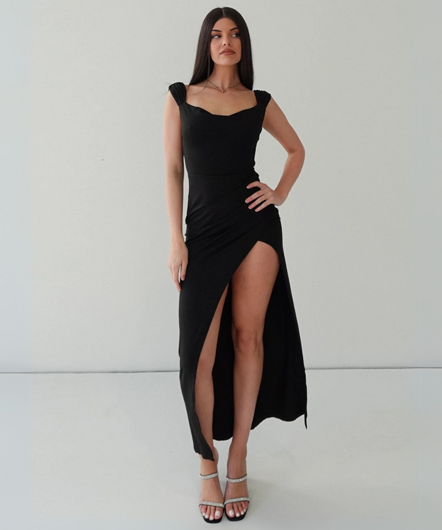 Flatterende jurk met split