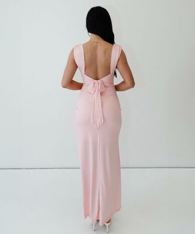 Flatterende jurk met split